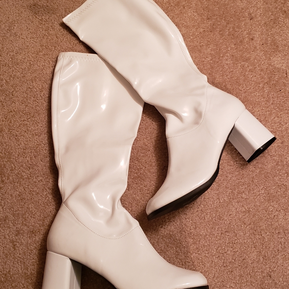 Womens white Gogo-300x knee high boots